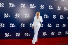 Звезды на красной дорожке международного фестиваля "ЖАРА" в Баку – день второй  (ФОТО)