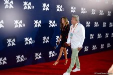 Звезды на красной дорожке международного фестиваля "ЖАРА" в Баку – день второй  (ФОТО)