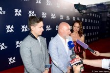 Звезды на красной дорожке международного фестиваля "ЖАРА" в Баку – день второй  (ФОТО)