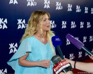 Настя Задорожная появилась с ...эльфийскими ушами на фестивале "ЖАРА" в Баку (ФОТО)