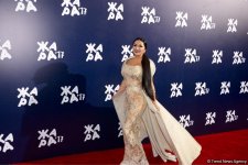 Звезды на красной дорожке международного фестиваля "ЖАРА" в Баку – день второй  (ФОТО)