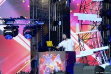 Звезды на красной дорожке международного фестиваля "ЖАРА" в Баку – день второй  (ФОТО)