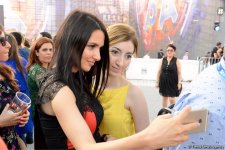 Звезды на красной дорожке международного фестиваля "ЖАРА" в Баку – день второй  (ФОТО)