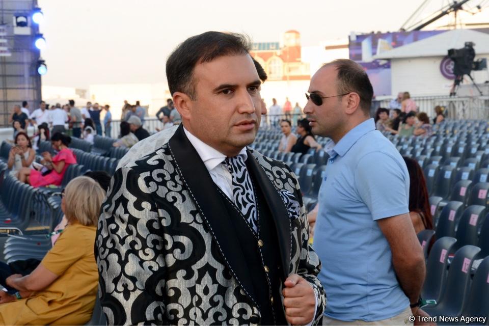 Звезды на красной дорожке международного фестиваля "ЖАРА" в Баку – день второй  (ФОТО)