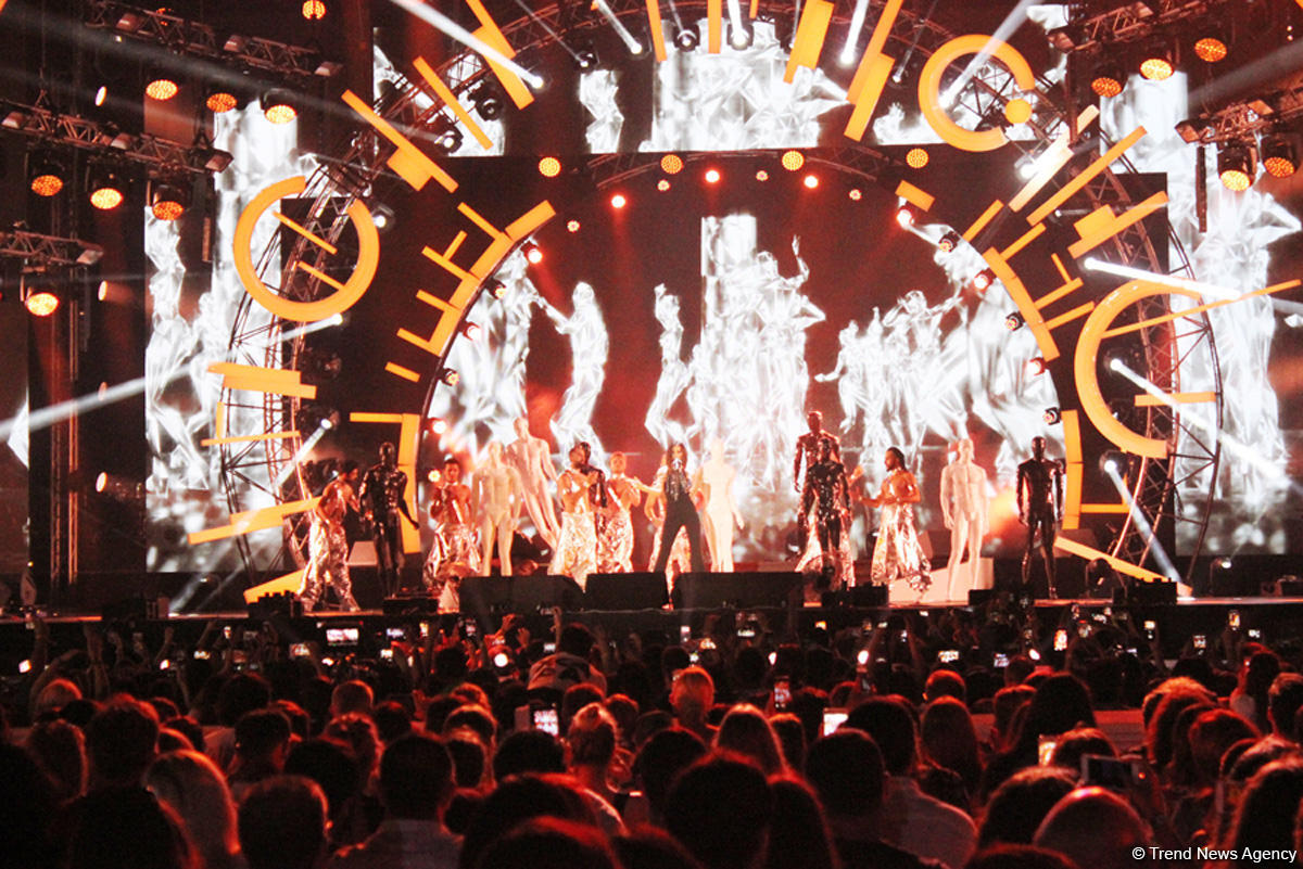 Потрясающий фестиваль "ЖАРА" в Баку – день первый. Фейерверк ярких эмоций! (ФОТО)