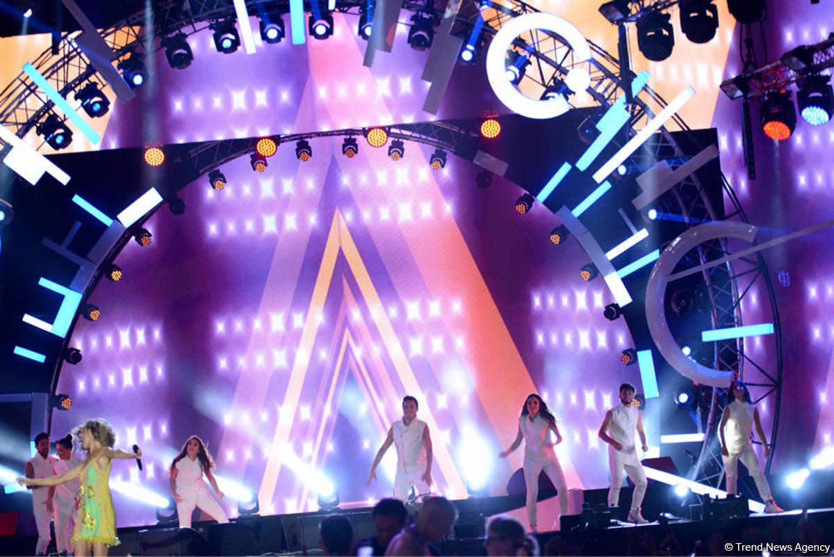 Потрясающий фестиваль "ЖАРА" в Баку – день первый. Фейерверк ярких эмоций! (ФОТО)