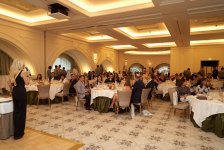 Одним летним вечером в Баку (ФОТО)