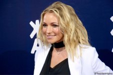 Парад звезд на красной дорожке фестиваля "ЖАРА" в Баку – день третий (ФОТО)