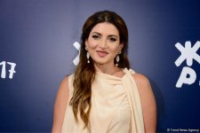 Парад звезд на красной дорожке фестиваля "ЖАРА" в Баку – день третий (ФОТО)