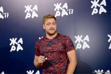 Парад звезд на красной дорожке фестиваля "ЖАРА" в Баку – день третий (ФОТО)