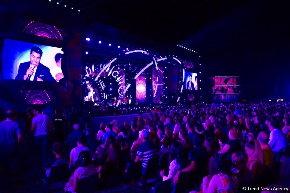 София Ротару отметила потрясающий юбилей на фестивале "ЖАРА"  в Баку (ФОТО)