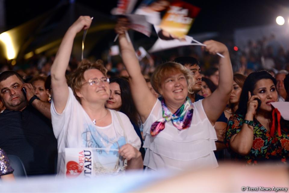 София Ротару отметила потрясающий юбилей на фестивале "ЖАРА"  в Баку (ФОТО)