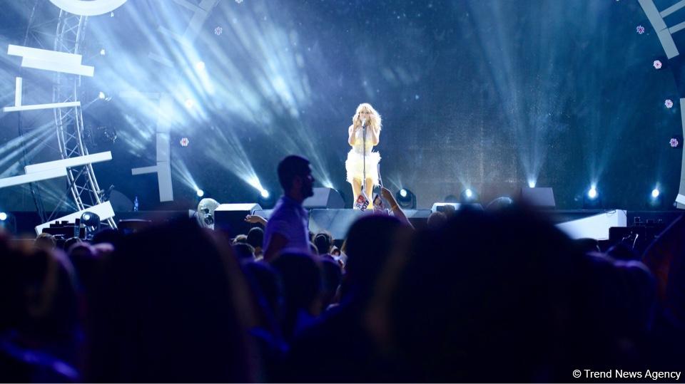 София Ротару отметила потрясающий юбилей на фестивале "ЖАРА"  в Баку (ФОТО)