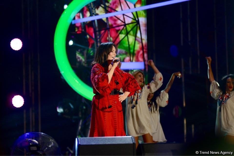 София Ротару отметила потрясающий юбилей на фестивале "ЖАРА"  в Баку (ФОТО)