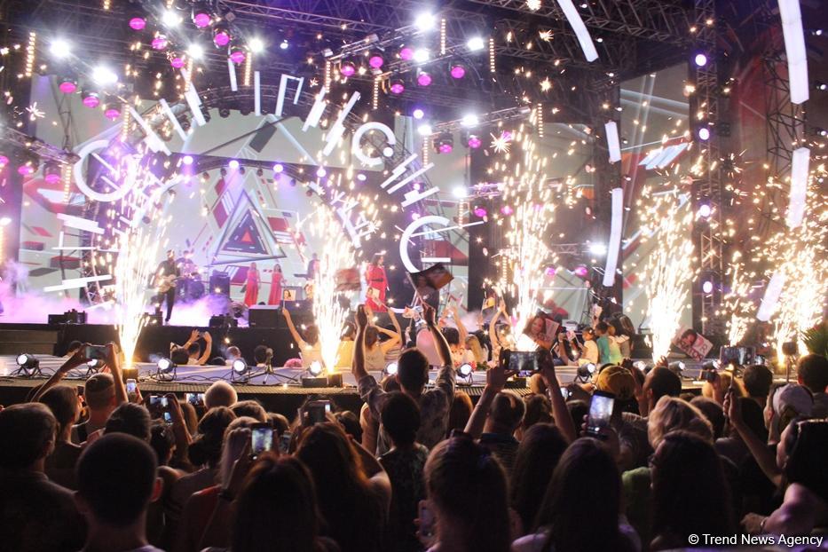 София Ротару отметила потрясающий юбилей на фестивале "ЖАРА"  в Баку (ФОТО)