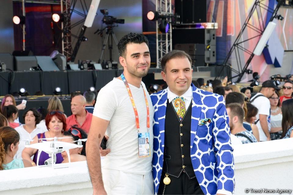 Парад звезд на красной дорожке фестиваля "ЖАРА" в Баку – день третий (ФОТО)