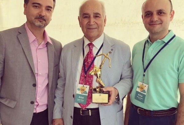 Рамизу Гулиеву вручена высшая награда фестиваля в Канаде (ФОТО)