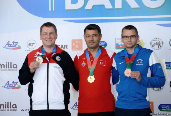 Интересные кадры с чемпионата  Европы по стрельбе в Баку (ФОТО)
