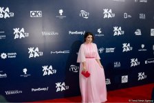 Церемония закрытия фестиваля "ЖАРА" в Баку: звезды на красной дорожке (ФОТО)