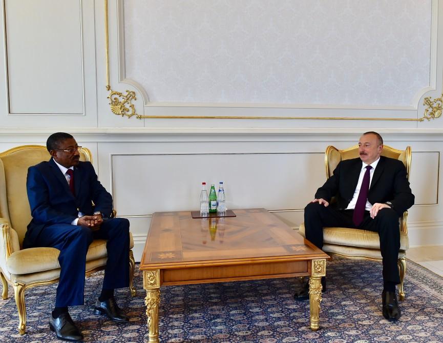 Президент Ильхам Алиев принял верительные грамоты посла Буркина-Фасо (ФОТО)