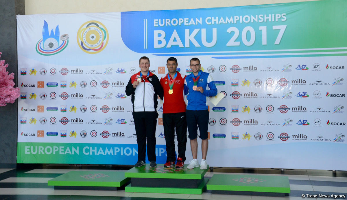 Интересные кадры с чемпионата  Европы по стрельбе в Баку (ФОТО)