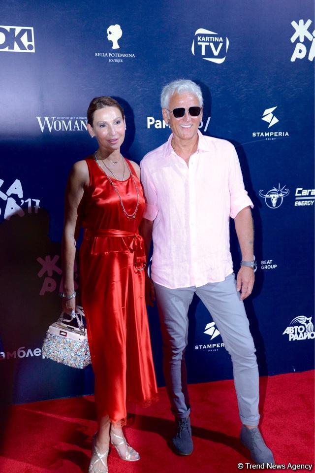 Церемония закрытия фестиваля "ЖАРА" в Баку: звезды на красной дорожке (ФОТО)