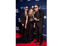 Бакинский берег Каспия – настоящее блаженство - группа IOWA (ФОТО)