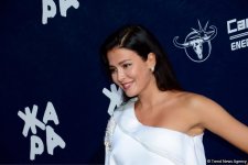 Самая красивая девушка России в Баку: Знали, раньше бы приехали! (ФОТО)