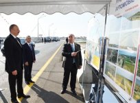Президент Ильхам Алиев принял участие в открытии реконструированных дорог Пиршаги-Новханы и Бинагади-Новханы-Джорат (ФОТО)