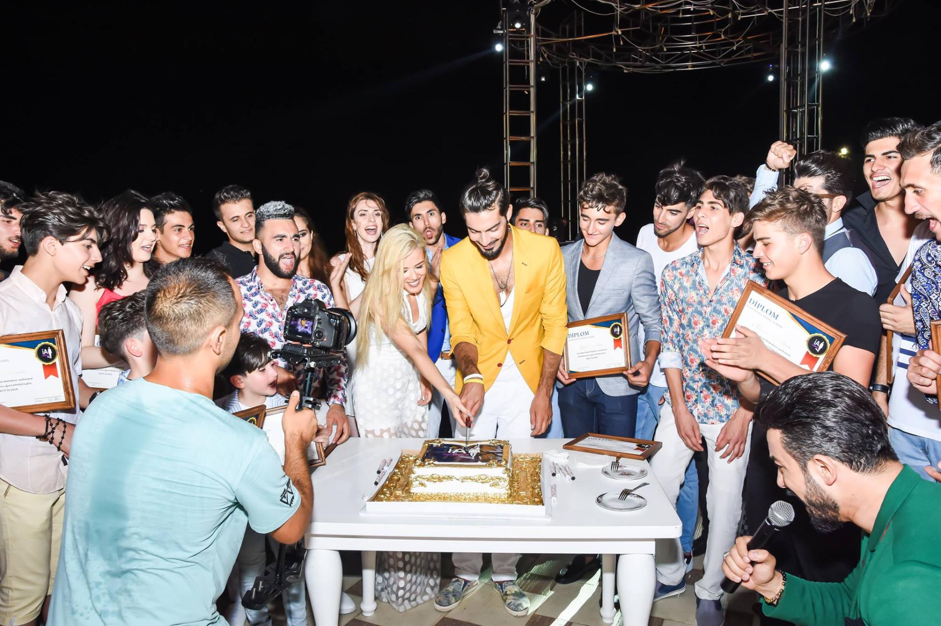 Победитель Best model of Azerbaijan открыл школу моделей (ФОТО)