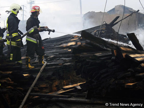 Пожар на Зыхском шоссе в Баку потушен