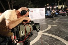 Анвер Садыгов и ансамбль "Qaytağı" исполнили на Площади фонтанов песни из кинофильмов (ФОТО)