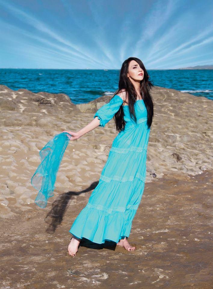 Море, солнце, поэзия... – мир Уснии Мурветовой (ФОТО, ВИДЕО)