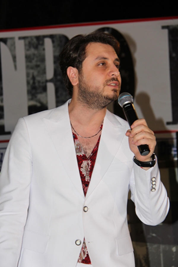 Известные певцы выступили с концертом на Площади фонтанов в Баку (ФОТО)