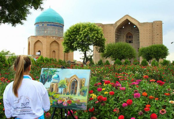 Азербайджан представлен на пленэре ТЮРКСОЙ (ФОТО)