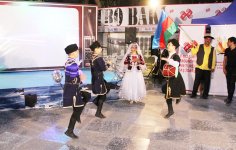 Как азербайджанские звезды и молодежь поздравили команду "Карабах" (ФОТО)