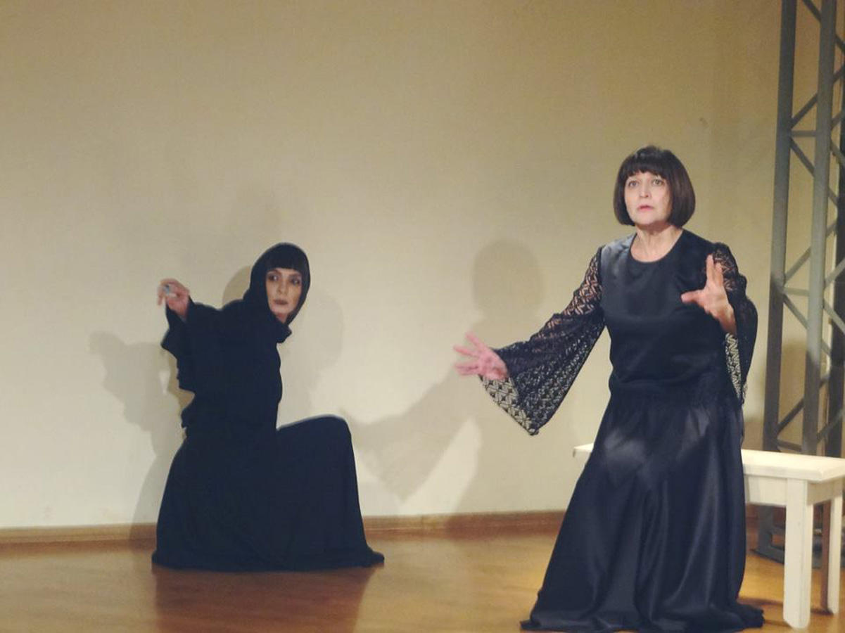 Микаил Микаилов и Гюльзар Гурбанова награждены медалью ТЮРКСОЙ  в Казахстане (ФОТО)