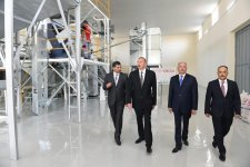 Президент Ильхам Алиев принял участие в открытии предприятия ООО "Avanqard" по очистке и фасовке зерновых и бобовых растений (ФОТО)