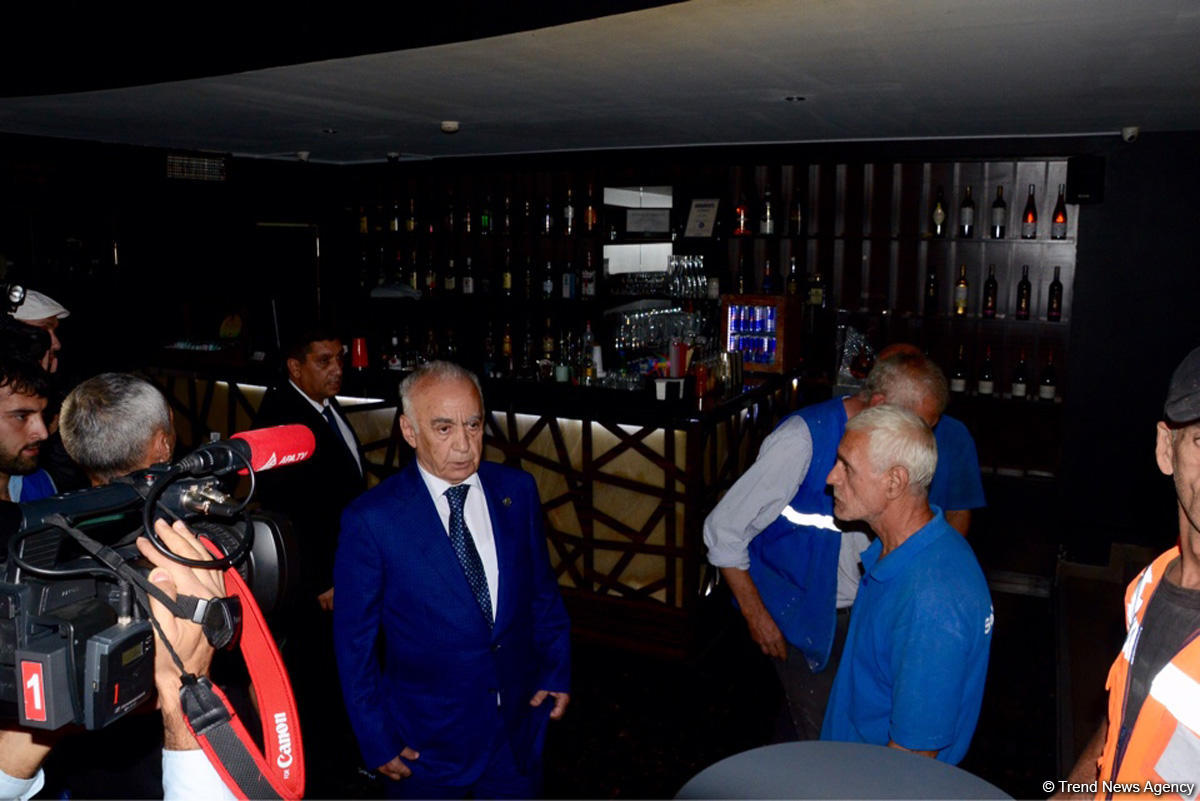 Гаджибала Абуталыбов: Кафе "26" будет закрыто, соответствующие лица будут привлечены к уголовной ответственности (ФОТО)