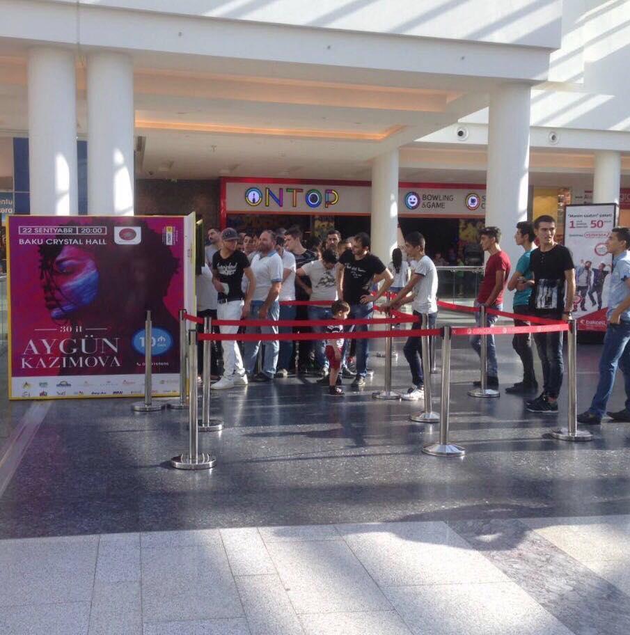 Ажиотаж вокруг феерического шоу Айгюн Кязымовой (ФОТО)