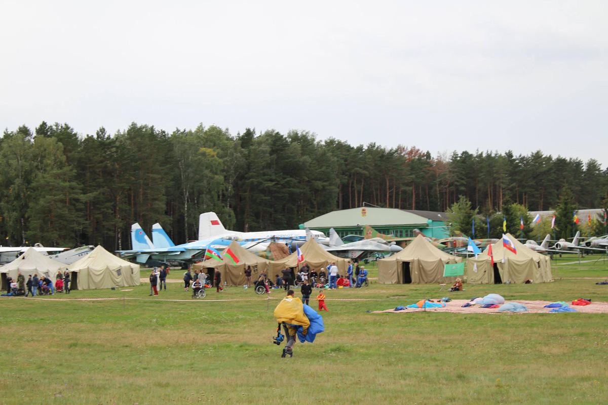 Прыжок 95-летнего ветерана Великой Отечественной войны с высоты  3200 м(ФОТО)