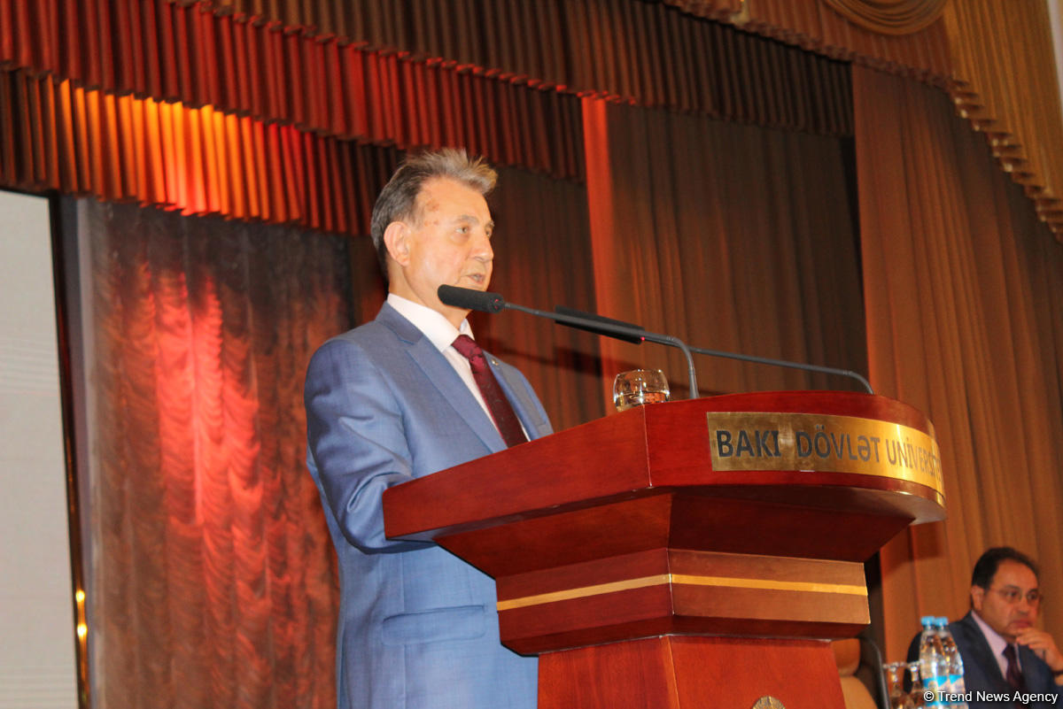 В Бакинском госуниверситете прошло мероприятие, посвященное 85-летию видного ученого Рафиги Алиевой (ФОТО)