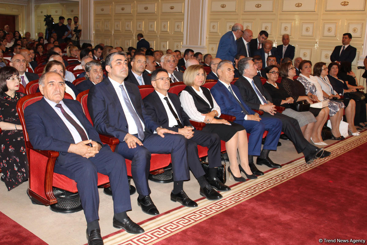 В Бакинском госуниверситете прошло мероприятие, посвященное 85-летию видного ученого Рафиги Алиевой (ФОТО)