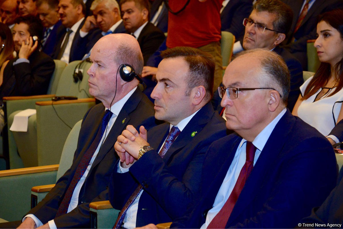 В Азербайджане отмечается день нефтяника (ФОТОРЕПОРТАЖ)