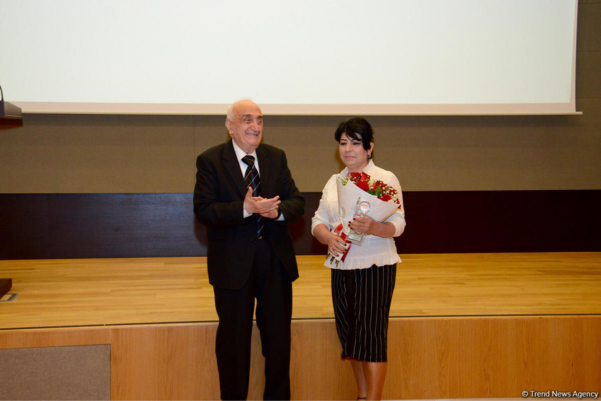 В Азербайджане отмечается день нефтяника (ФОТОРЕПОРТАЖ)