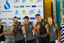 Азербайджанские звезды показали как играть в бич-волей (ФОТО)