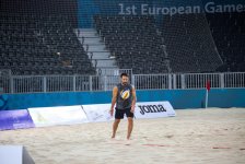 Азербайджанские звезды показали как играть в бич-волей (ФОТО)