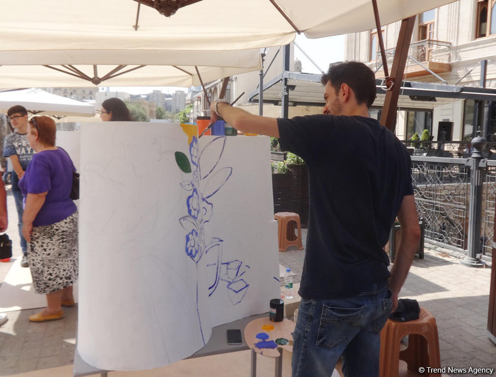 В Баку открылся седьмой Фестиваль искусств "Девичья башня" (ФОТО)