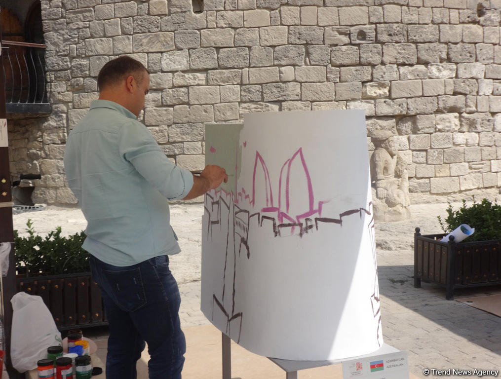 В Баку открылся седьмой Фестиваль искусств "Девичья башня" (ФОТО)