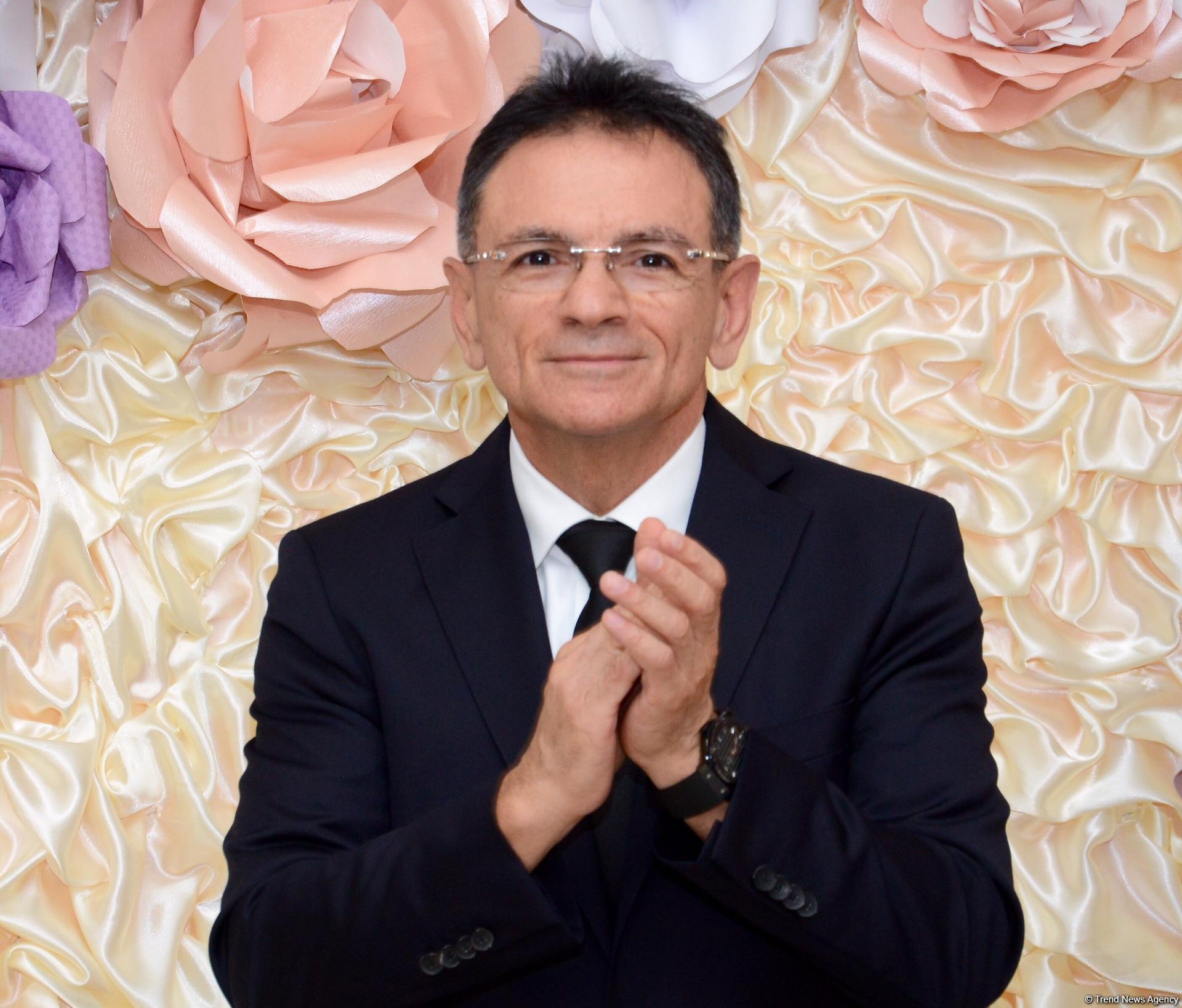 В Баку открылась "Школа классической йоги" (ФОТО)